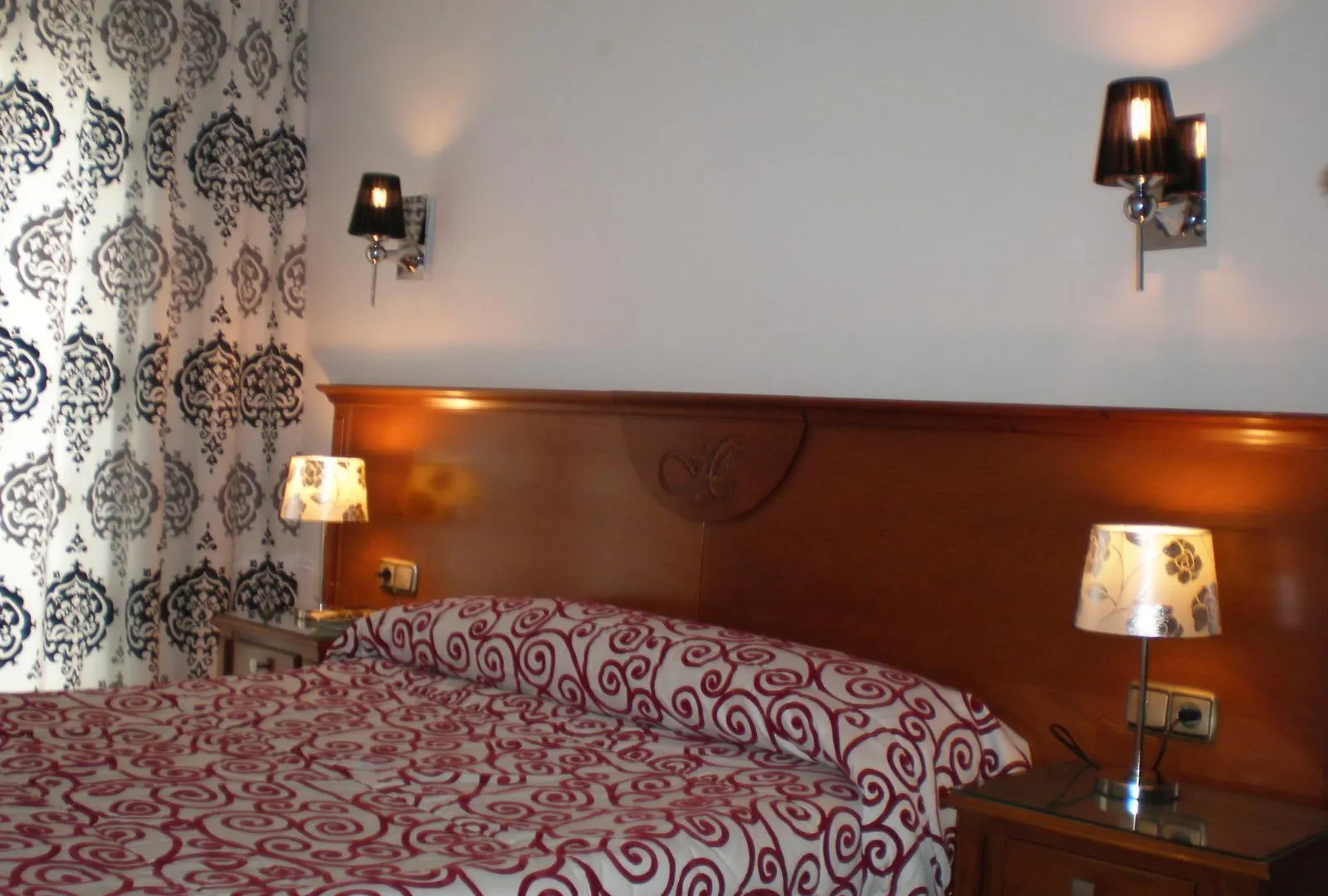 Abril Nerja Hotel