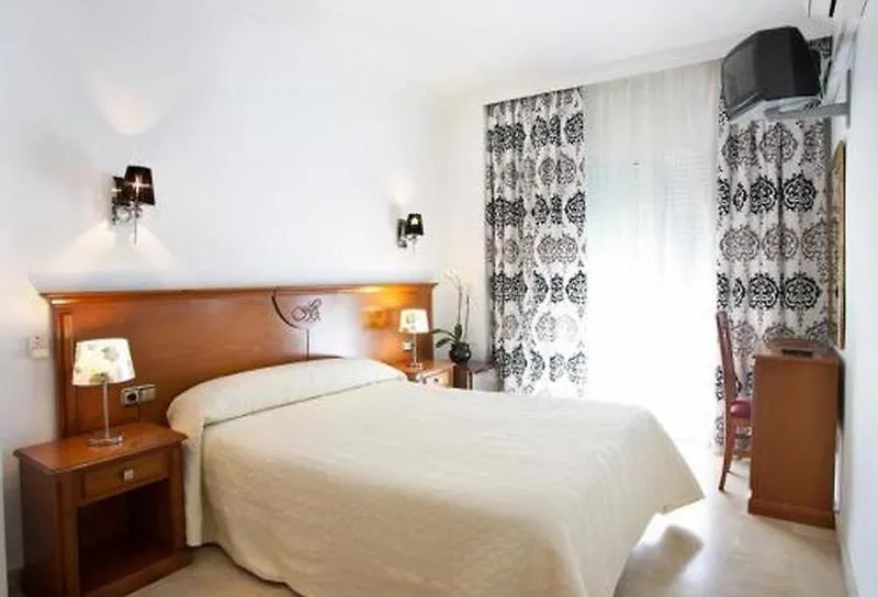 Guest house Abril Nerja Hotel